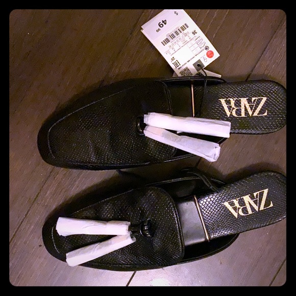 Zara flat shoe - Picture 1 of 3